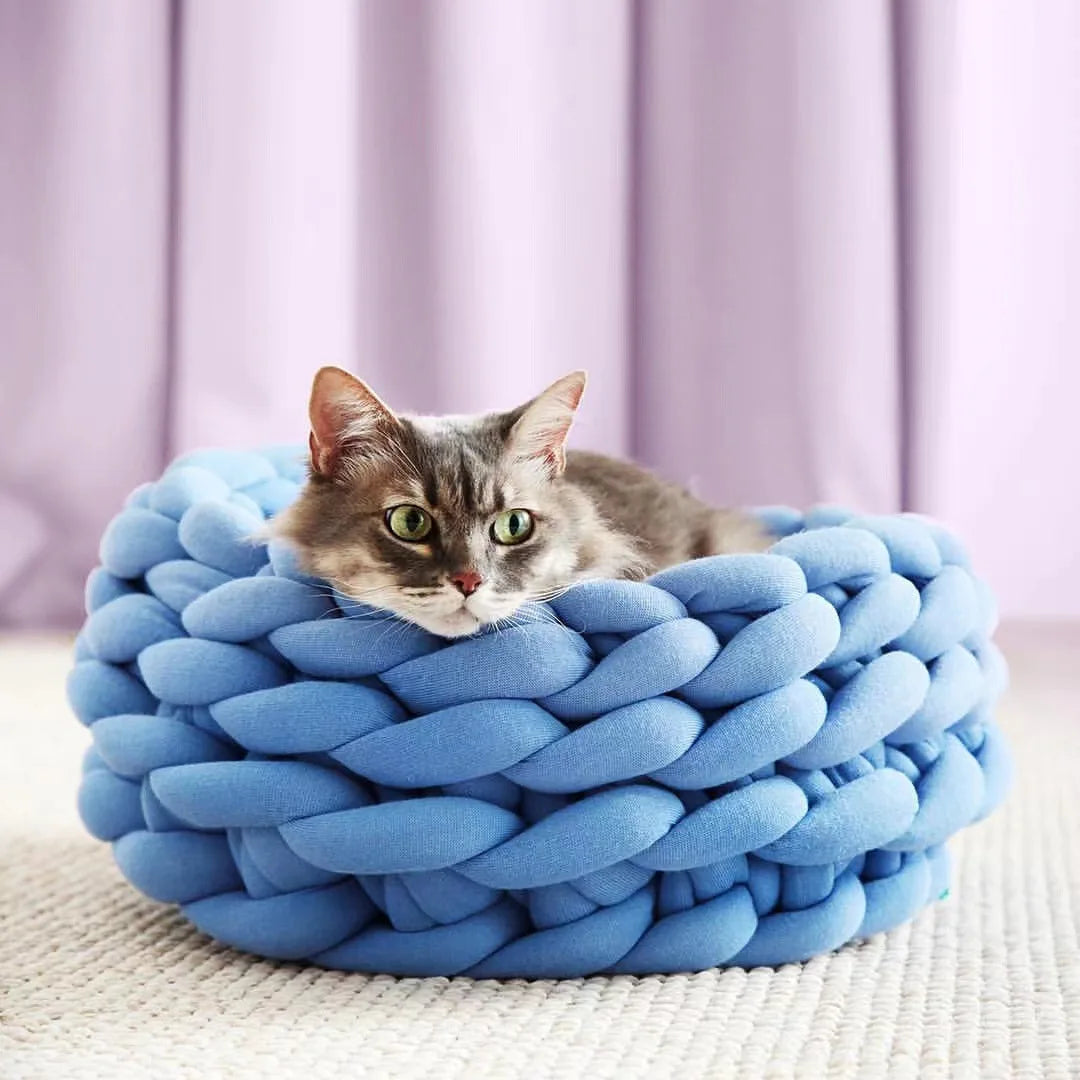 Luxury Crochet Super Chunky Pet Product Arm Knitting Cotton Tube For Soft Cat Bed High-density Woven Pet Fluffy Bed