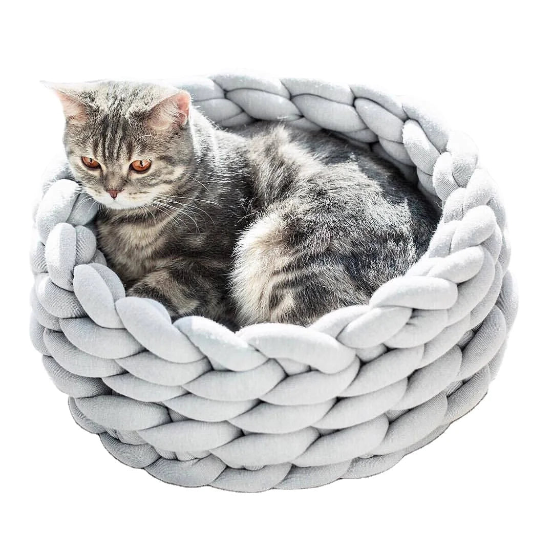 Luxury Crochet Super Chunky Pet Product Arm Knitting Cotton Tube For Soft Cat Bed High-density Woven Pet Fluffy Bed