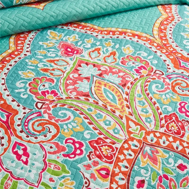 3-Piece Quilt Set with 2 Pillow Shams- Boho Reversible Soft and Lightweight Quilt Bedding Bedspread Coverlet Set