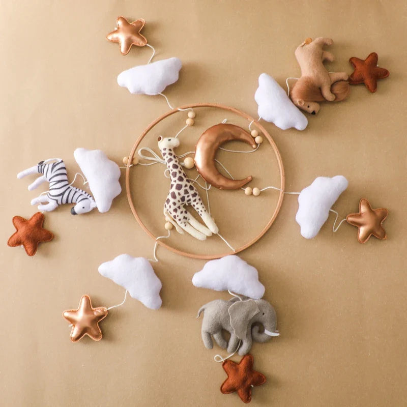 Crib Mobile Bed Bell Wooden Baby Rattles Soft Felt Cartoon Animal Bed Bell Newborn Music Box Hanging Toy Crib Bracket Baby Gifts