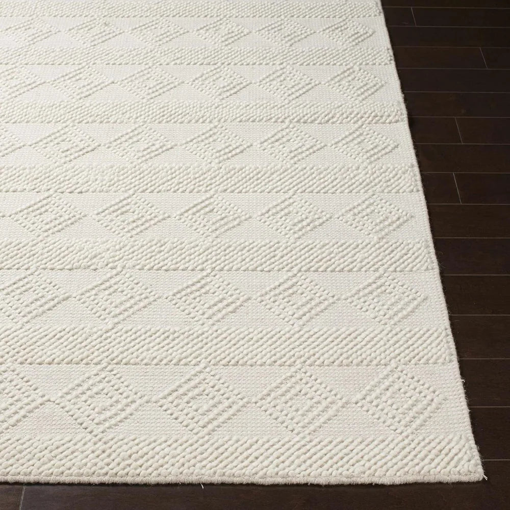 Bolinger Handmade Moroccan Farmhouse Area Rug  Bohemian Wool Carpet High Low Trellis Pattern White - 5' x 7'6"