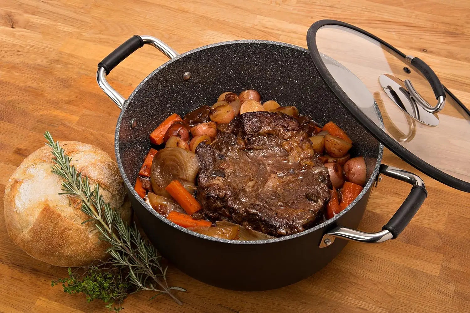 Quart Nonstick Dutch Oven w/Lid | Made in Italy | Proprietary nontoxic ceramic coating